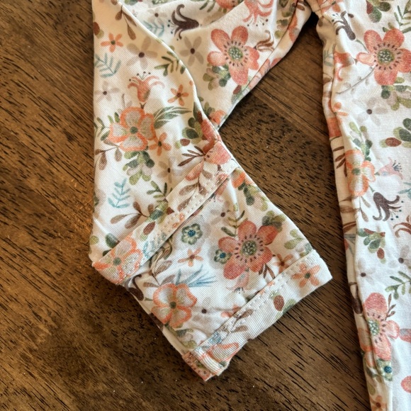 Velvet Fawn Floral zippy footie size 2T - Picture 3 of 4